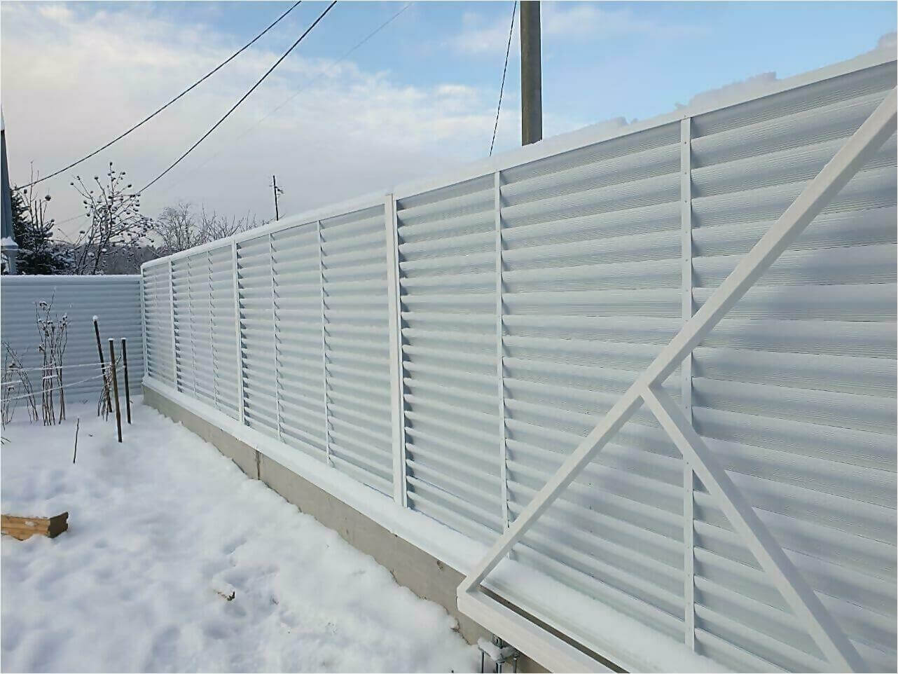 Забор жалюзи 150м RAL9003 фото3 в Анапе