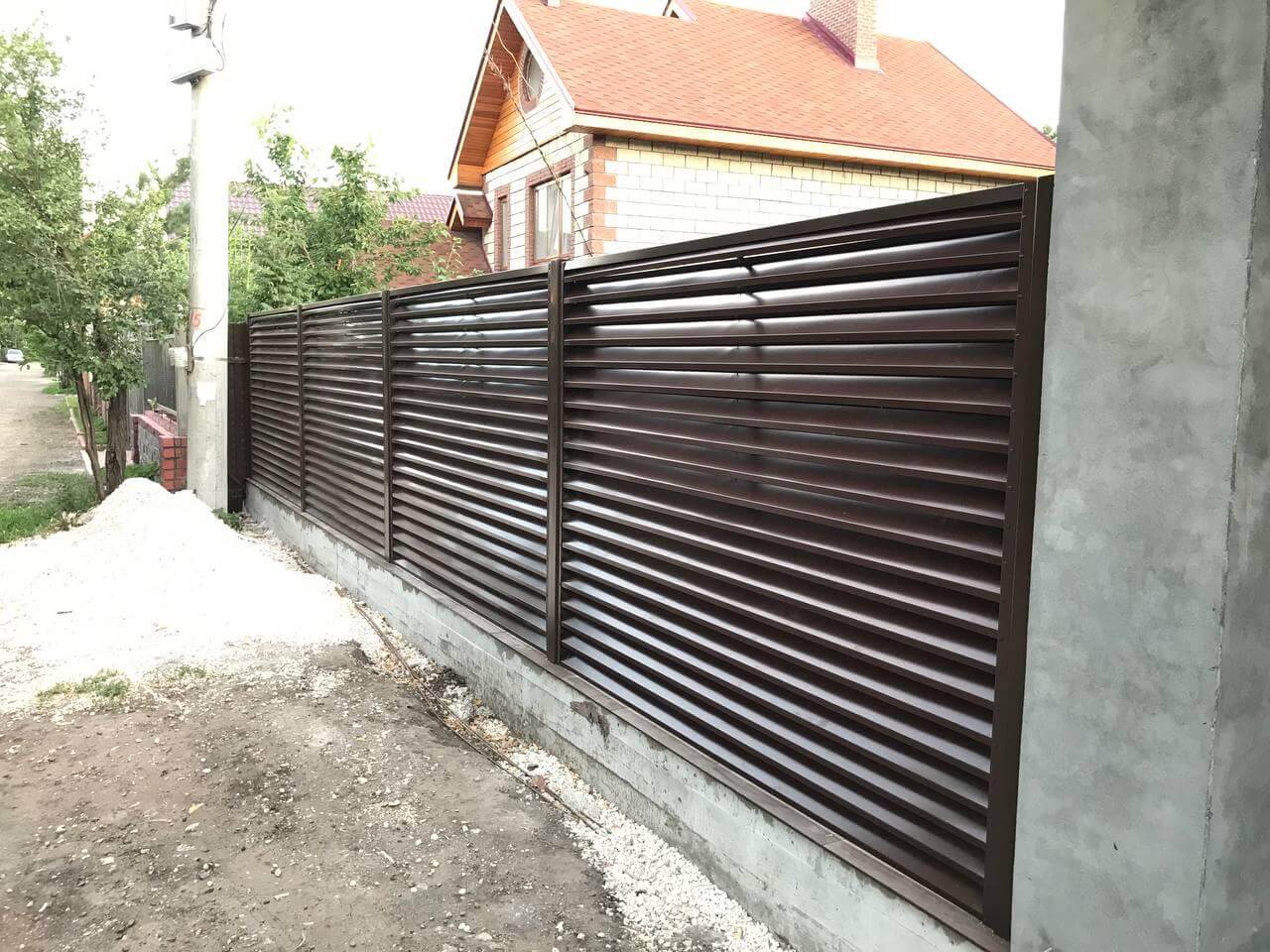забор-жалюзи Шоколад двухсторонний фото1 в Анапе