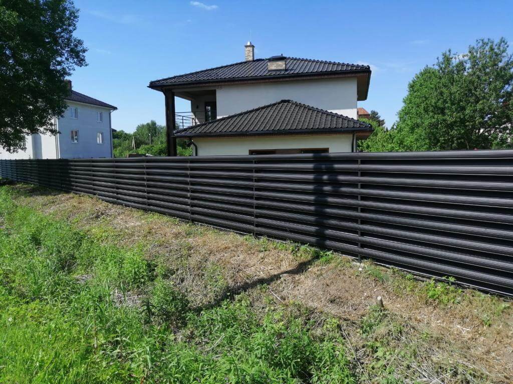 забор из штакетника Черный Стальной Бархат фото4 в Анапе