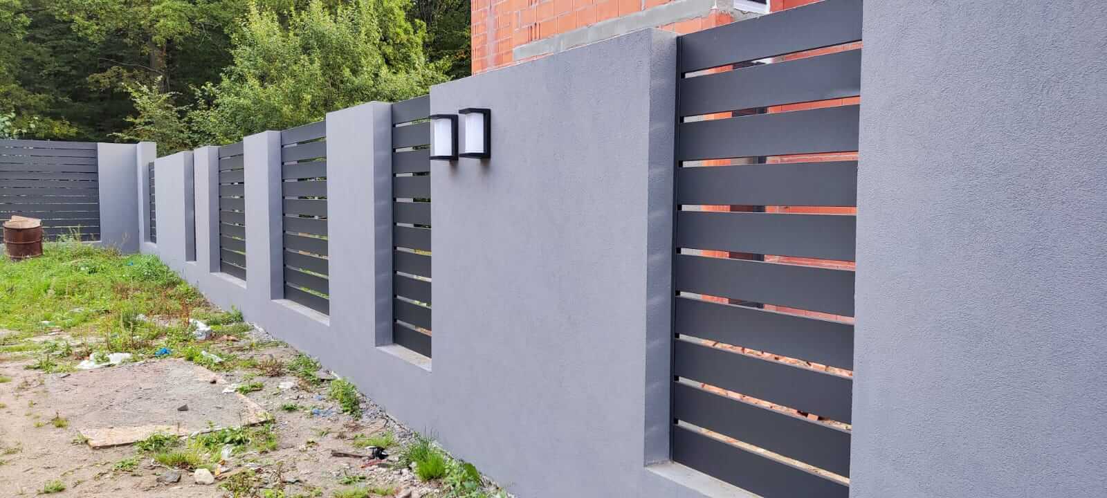 забор из металлопланкена RAL7024 Серый Графит МАТТЕ фото6 в Анапе