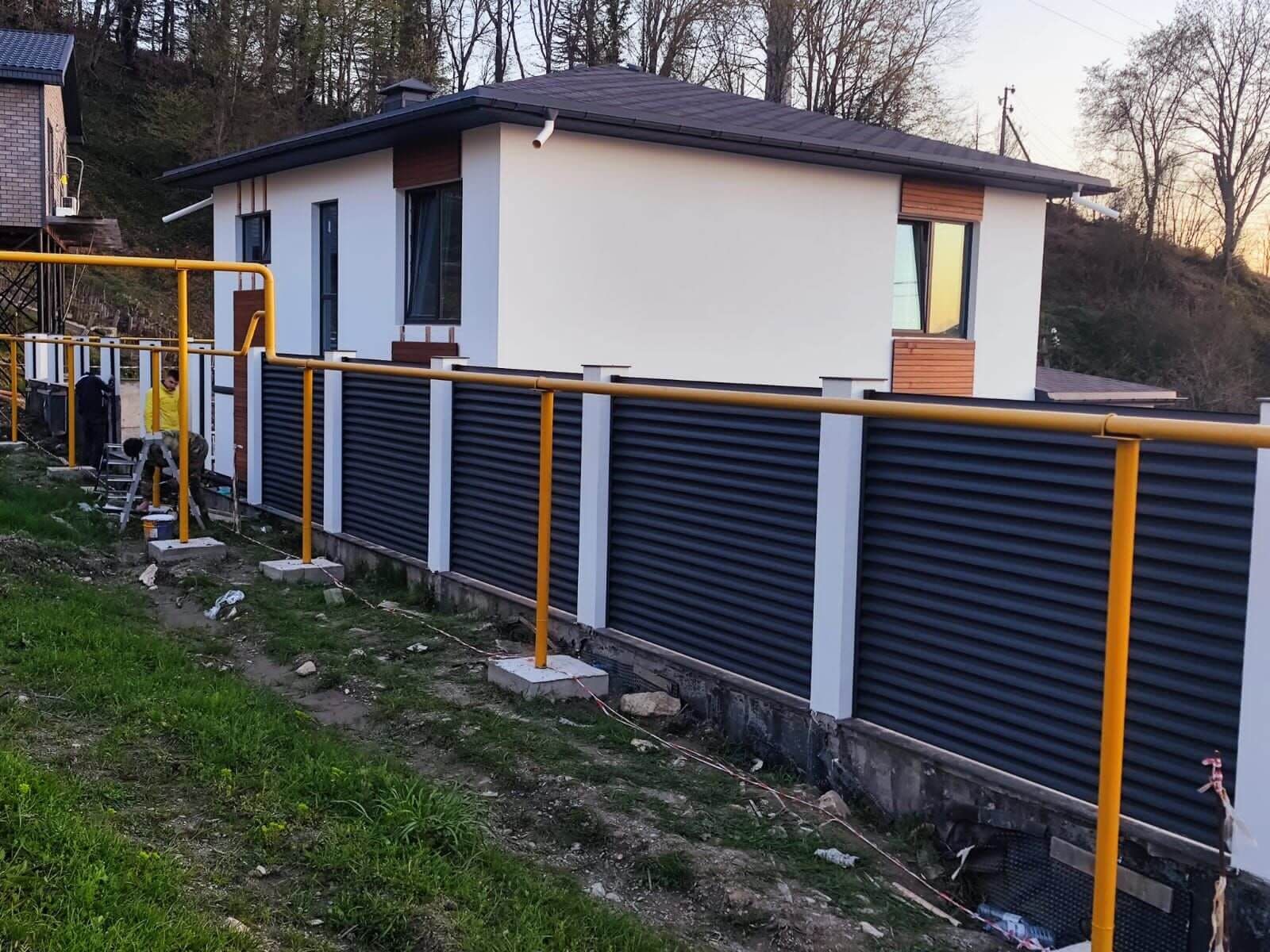 Забор-жалюзи 57м RAL7024/7024 Серый Графит двусторонний фото 2 в Анапе