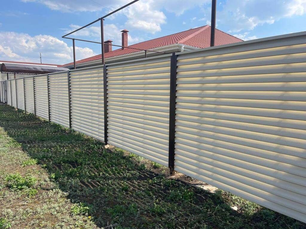 Забор из ламелей Еврожалюзи 25м RAL1015/1015 Слоновая Кость двусторонний фото 2 в Анапе