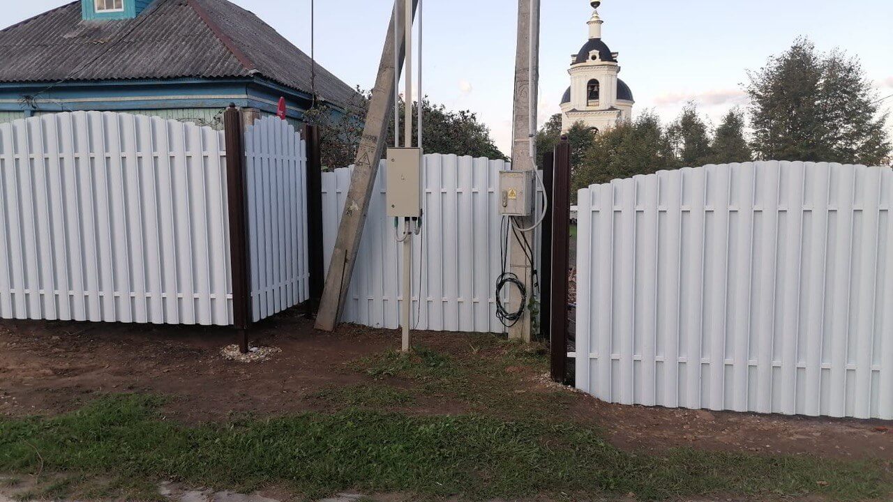 Забор из евроштакетника 24м RAL9003/9003 Белый двухсторонний фото 3 в Анапе