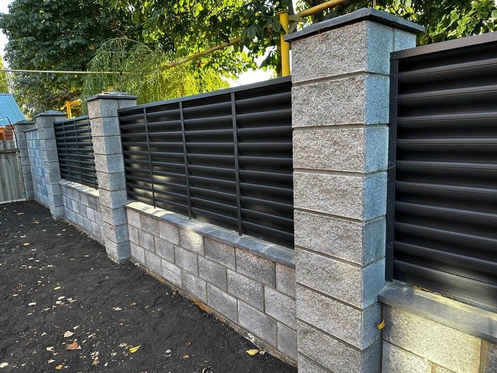 Забор-жалюзи 19м RAL7024/7024 Серый Графит двусторонний MATTE фото 6 в Анапе