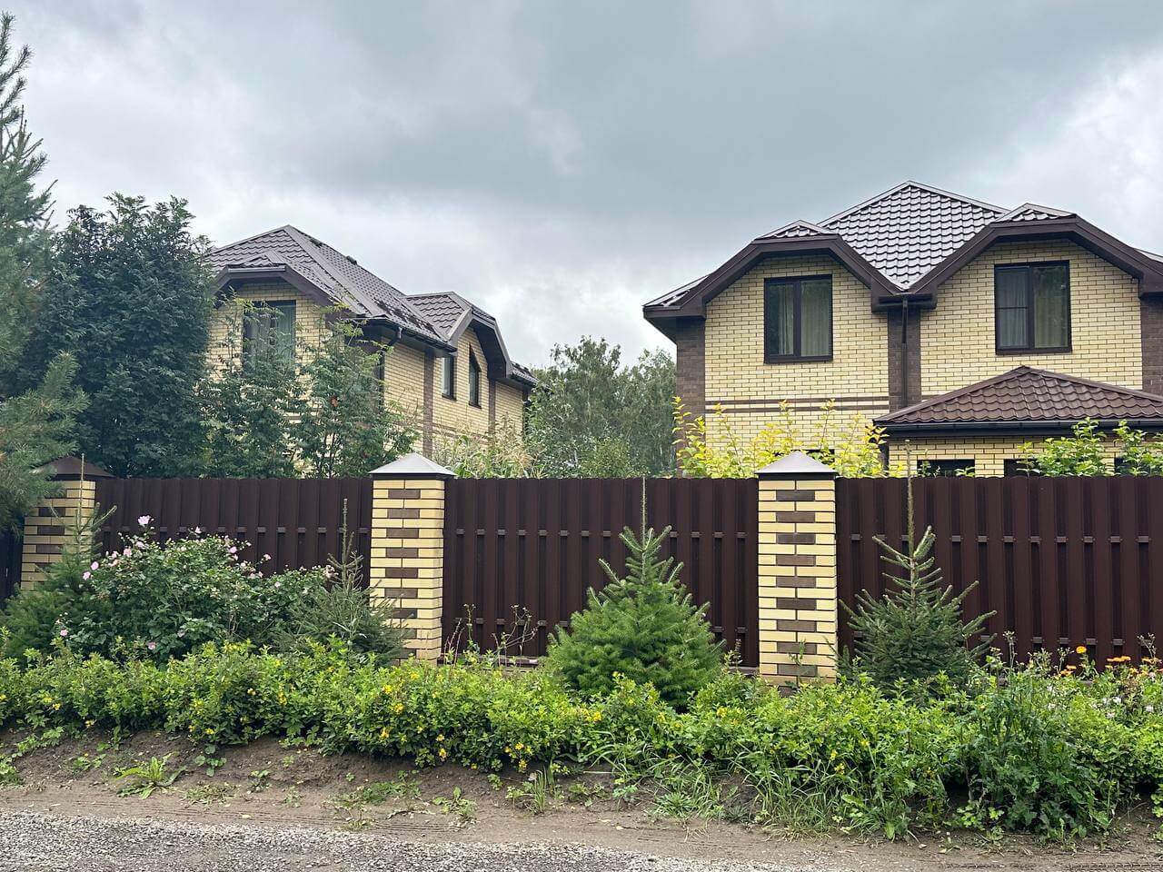 Забор из евроштакетника 24м RAL8017/8017 Шоколад двусторонний фото 1 в Анапе