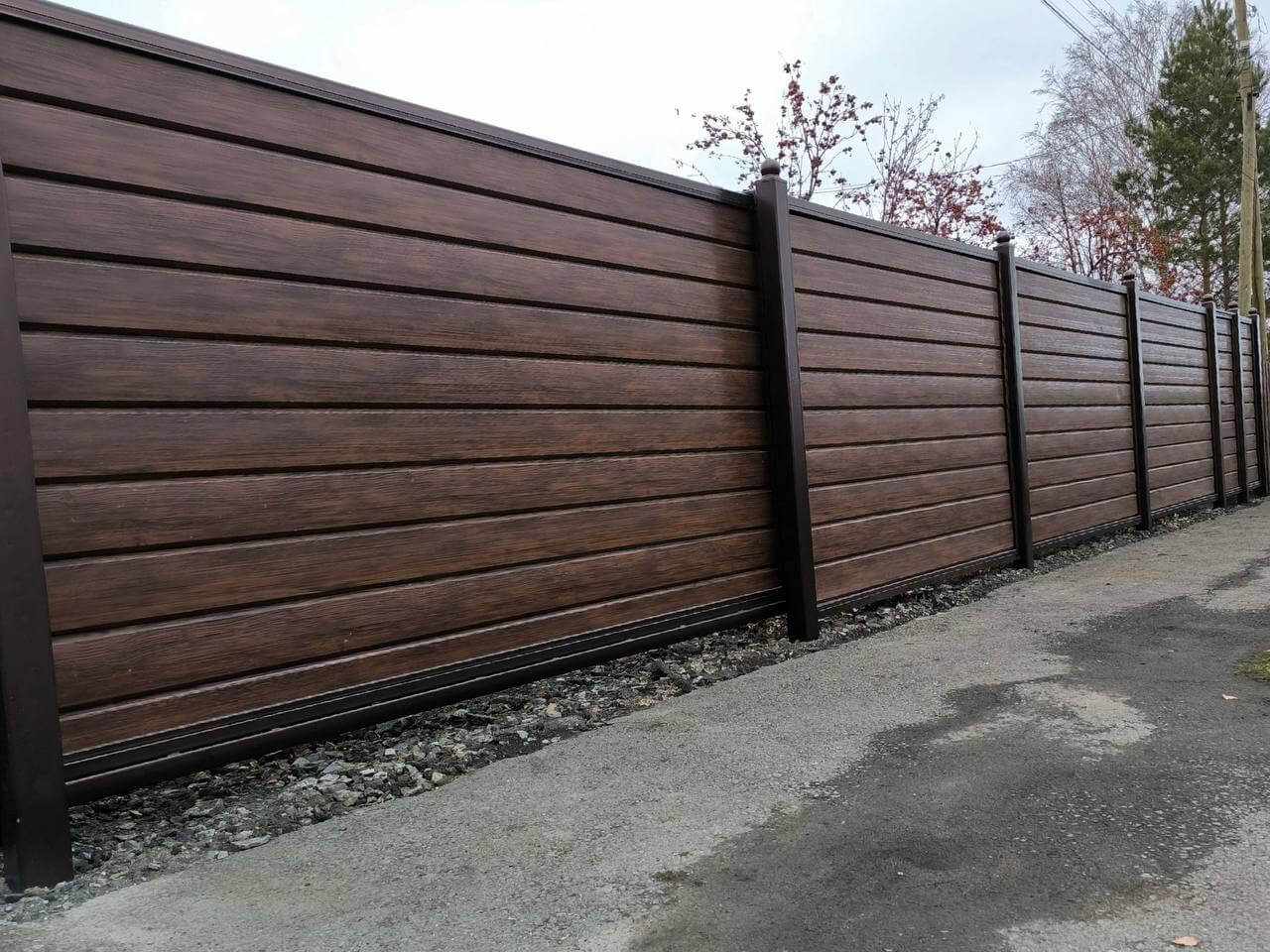 Забор из металлосайдинга Евро-Брус 46м Античное Дерево Принтек фото 5 в Анапе