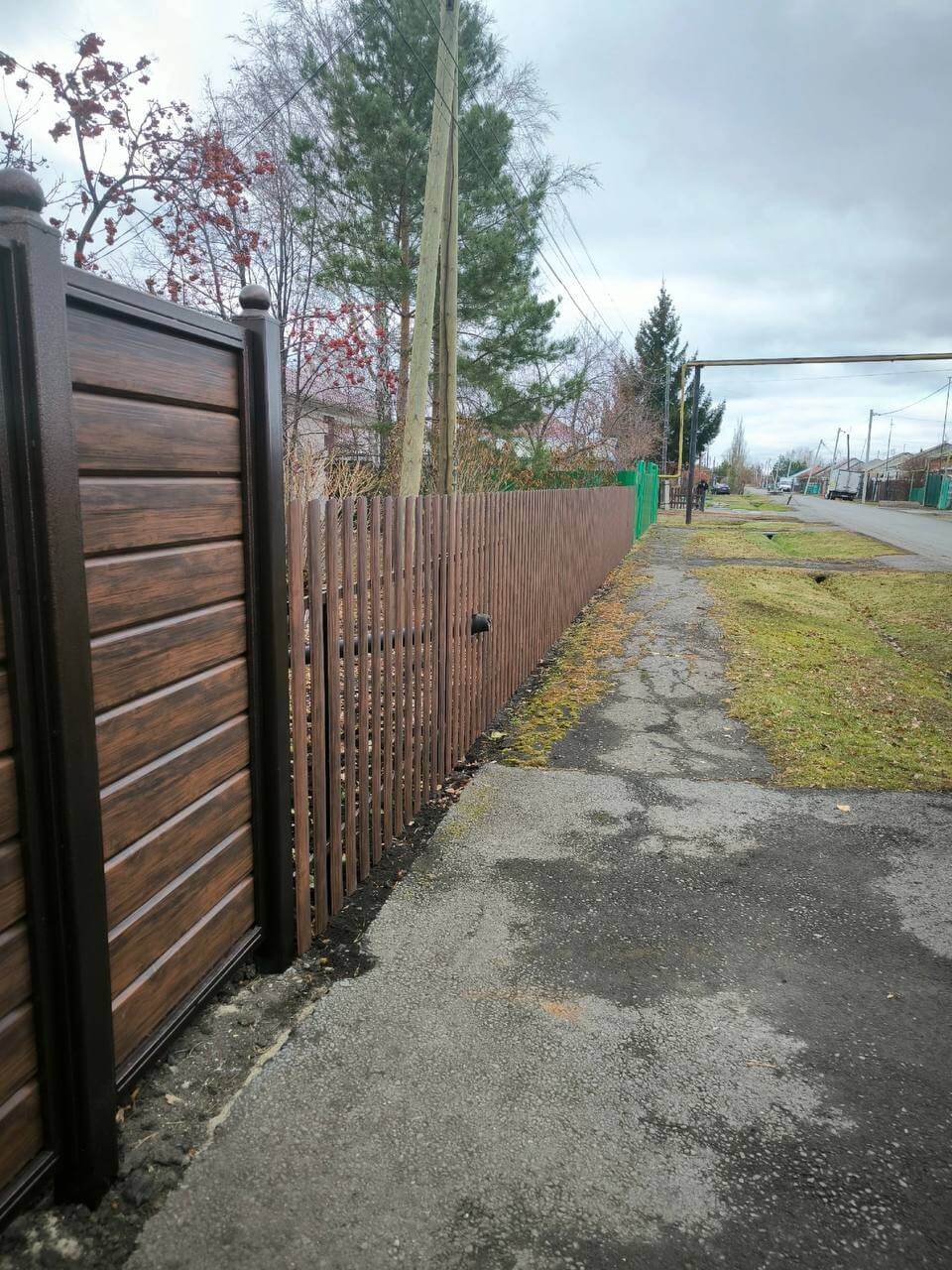 Забор из металлосайдинга Евро-Брус 46м Античное Дерево Принтек фото 3 в Анапе