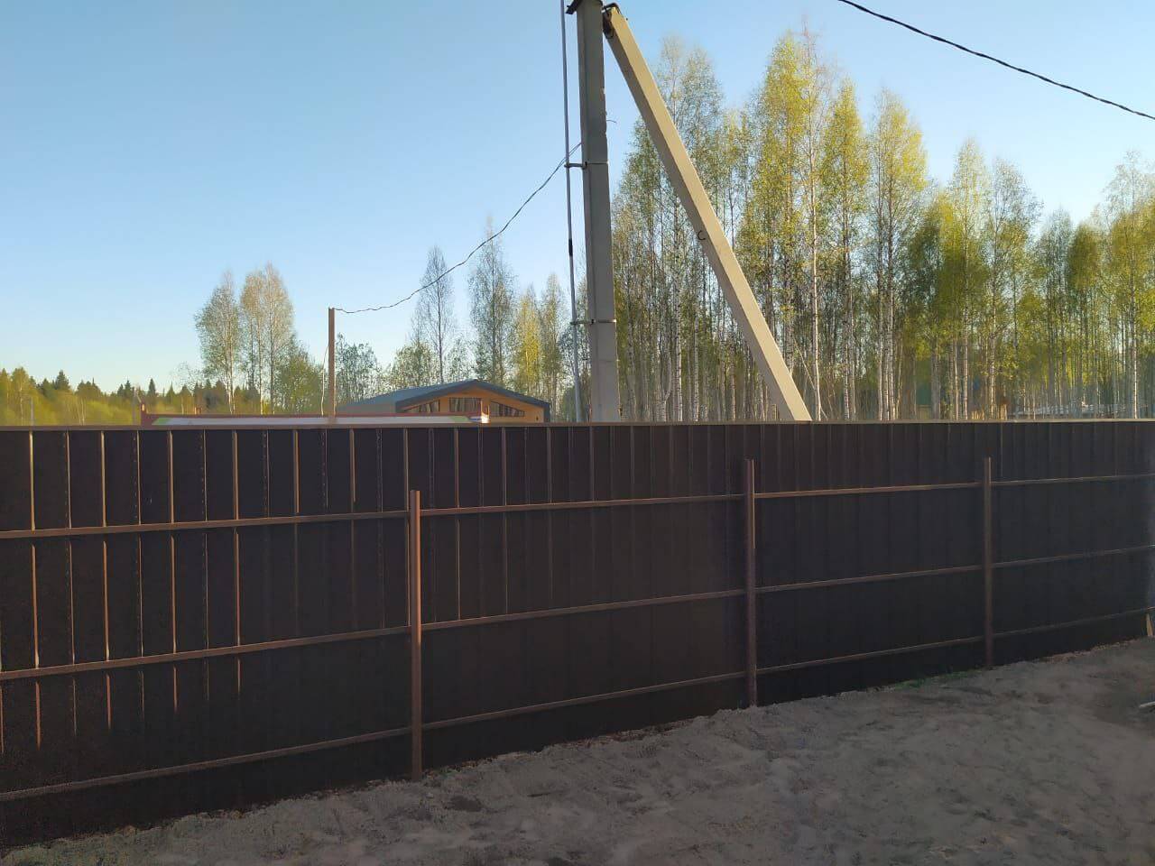 Забор из металлосайдинга ЕВРО-БРУС 25м Темный Каштан 3D Принтек фото 5 в Анапе