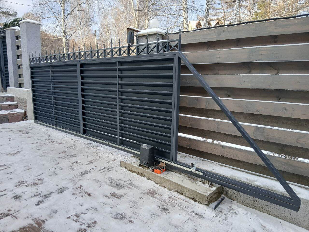 Входная группа из ламелей Хай-Тек RAL7024/7024 Серый Графит двусторонний МАТТЕ фото 23 в Анапе