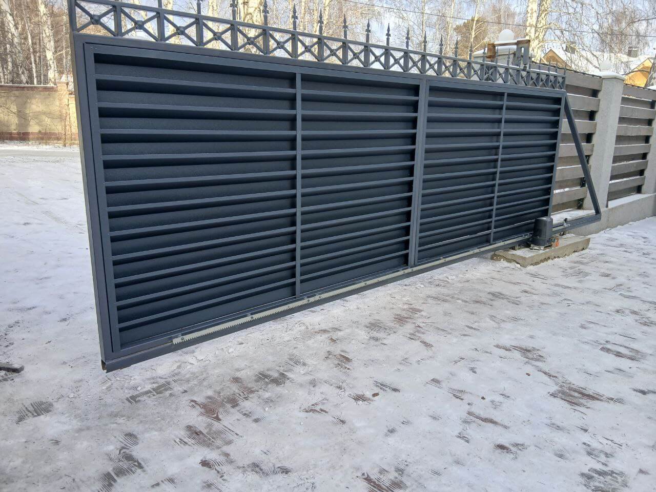 Входная группа из ламелей Хай-Тек RAL7024/7024 Серый Графит двусторонний МАТТЕ фото 8 в Анапе