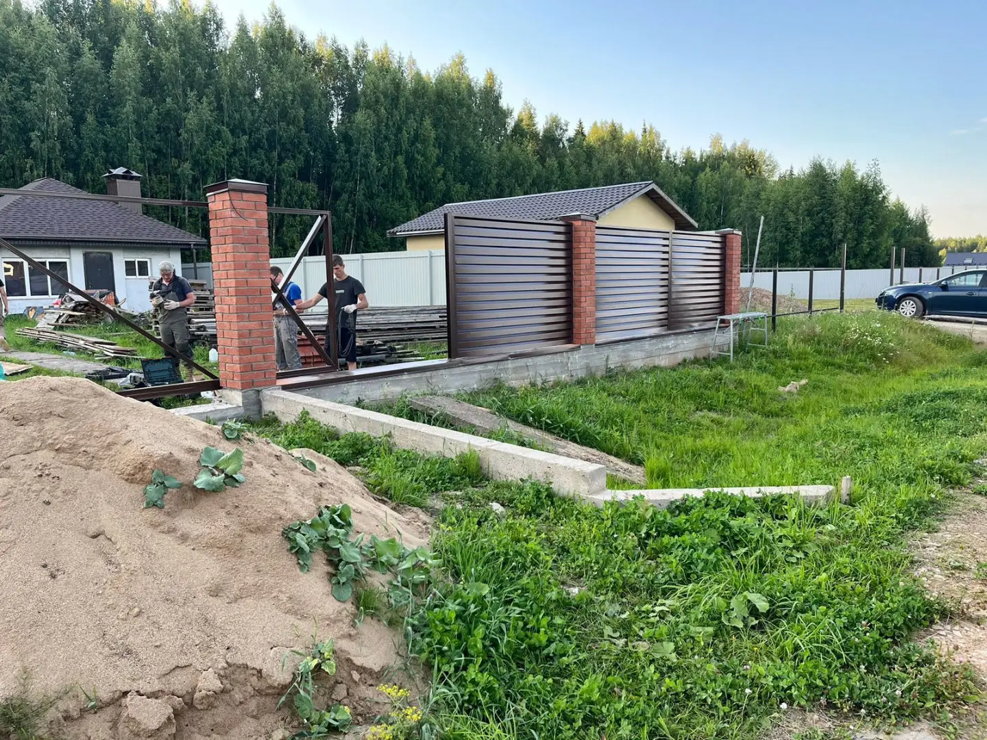 Забор-жалюзи из ламелей Хай-Тек 26м RAL8017/8017 Шоколад двусторонний фото 3 в Анапе